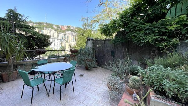 appartamento in vendita a Genova in zona Lagaccio / Granarolo