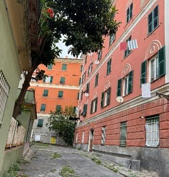 appartamento in vendita a Genova in zona Lagaccio / Granarolo