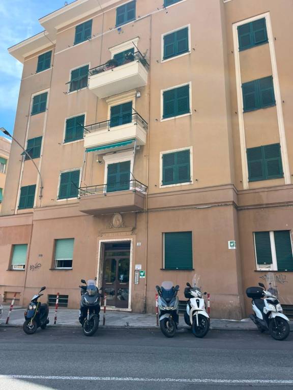 appartamento in vendita a Genova in zona Lagaccio / Granarolo