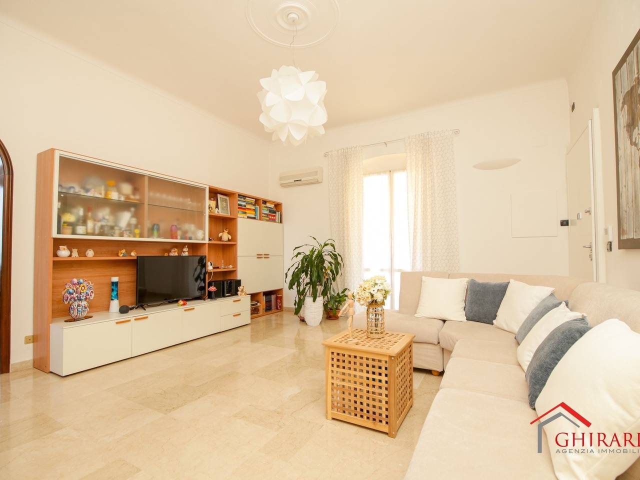 appartamento in vendita a Genova in zona Sestri Ponente