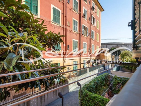 appartamento in vendita a Genova in zona Sturla