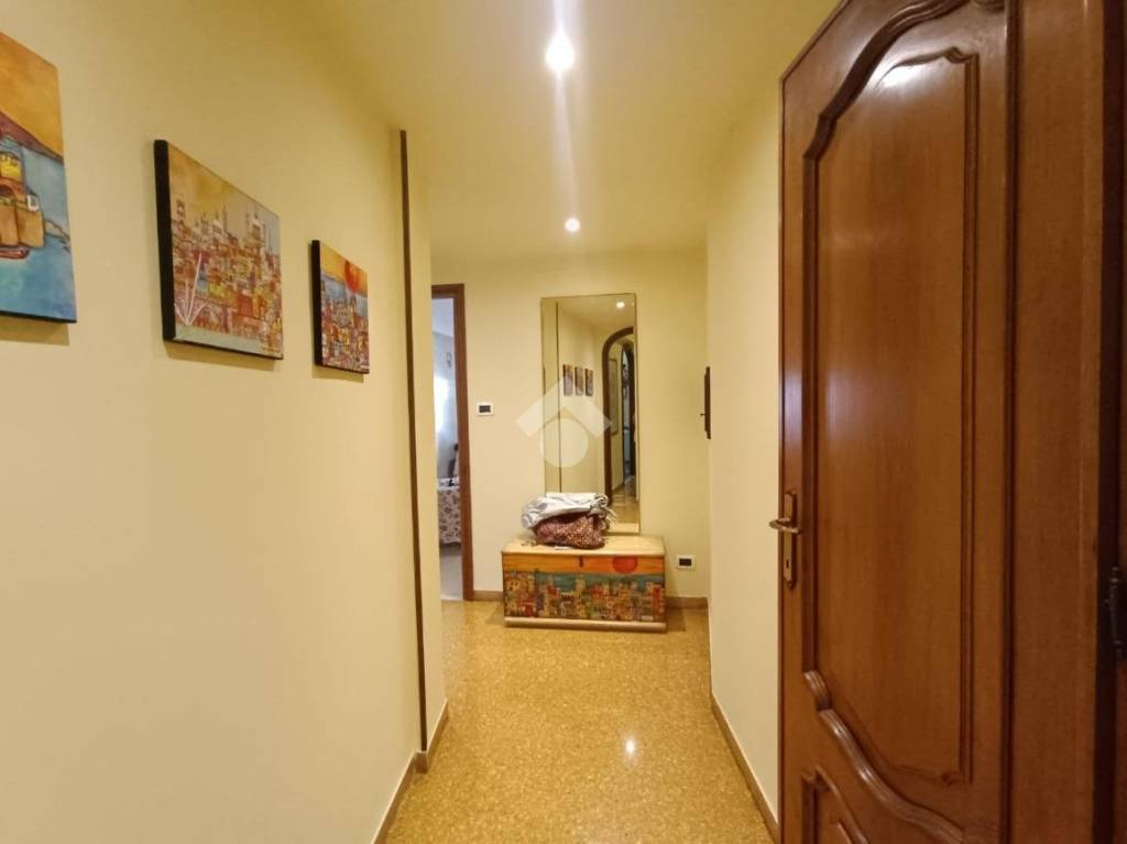 appartamento in vendita a Genova in zona Sestri Ponente