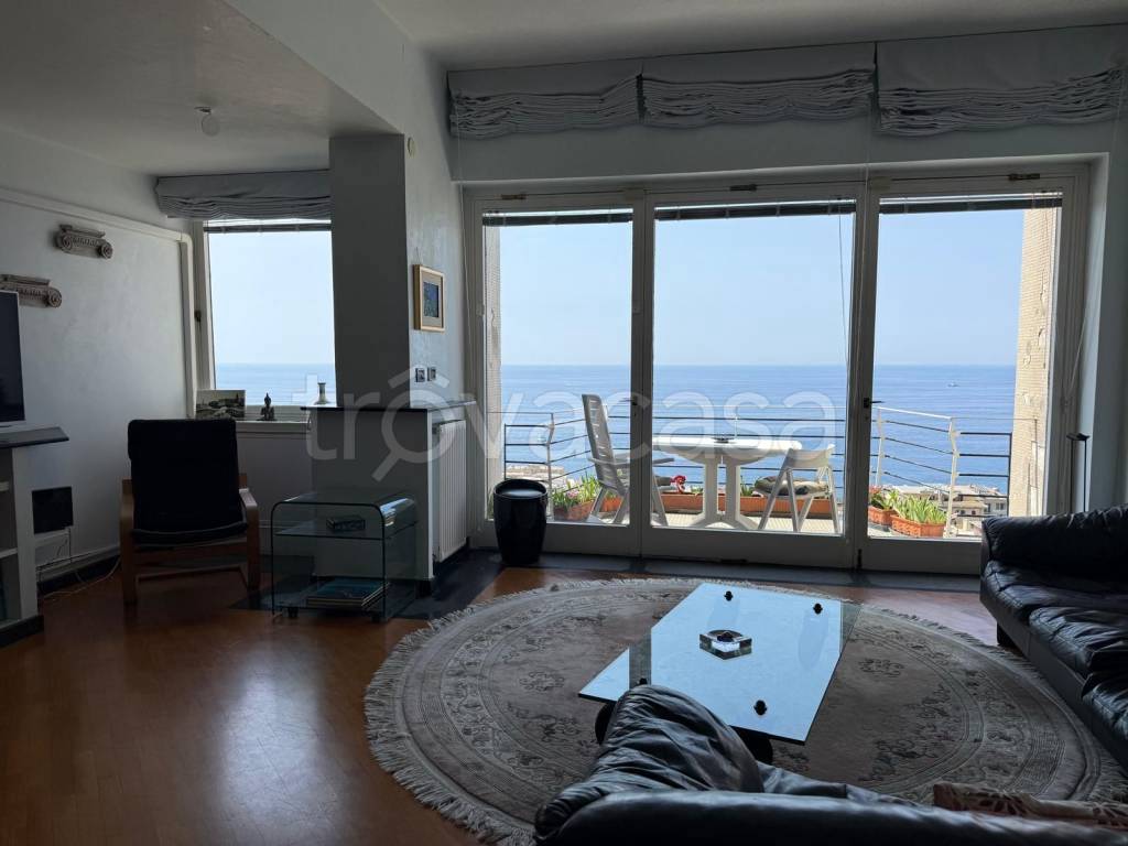 appartamento in vendita a Genova in zona Nervi