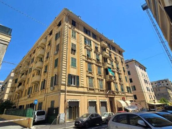 appartamento in vendita a Genova in zona Foce
