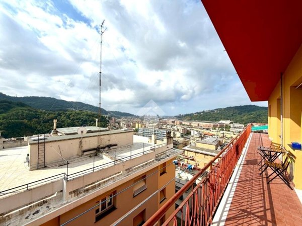 appartamento in vendita a Genova in zona Rivarolo