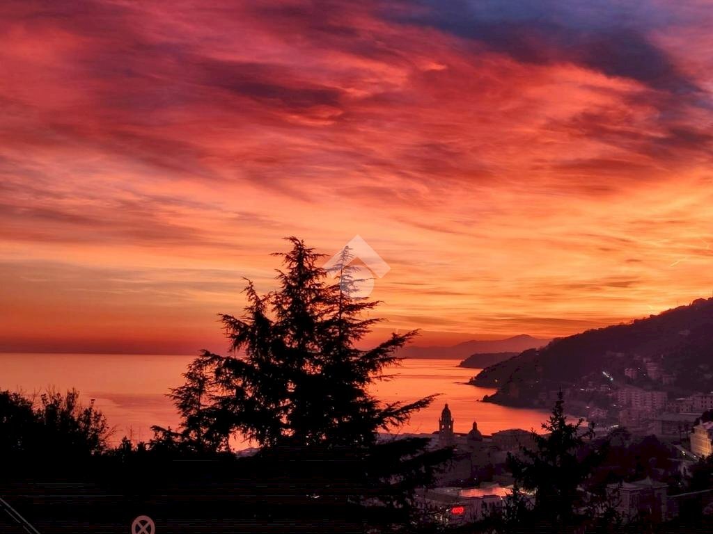 quadrivano in vendita a Genova in zona Voltri