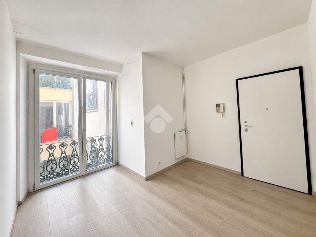 appartamento in vendita a Genova in zona Sottoripa / Maddalena / Molo