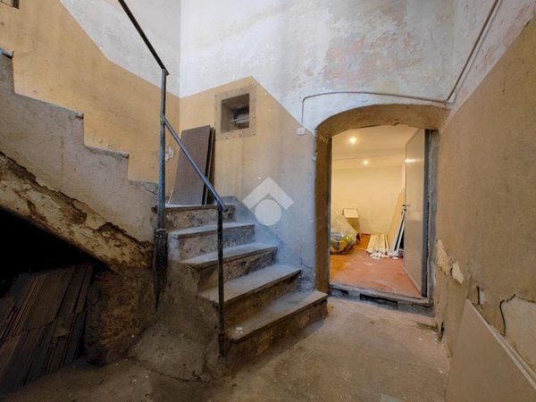 multivano in vendita a Genova in zona Marassi