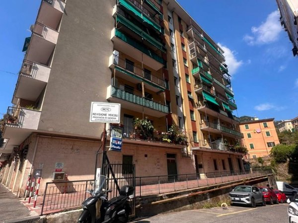 appartamento in vendita a Genova in zona Molassana