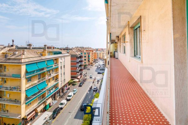 appartamento in vendita a Genova in zona Sturla