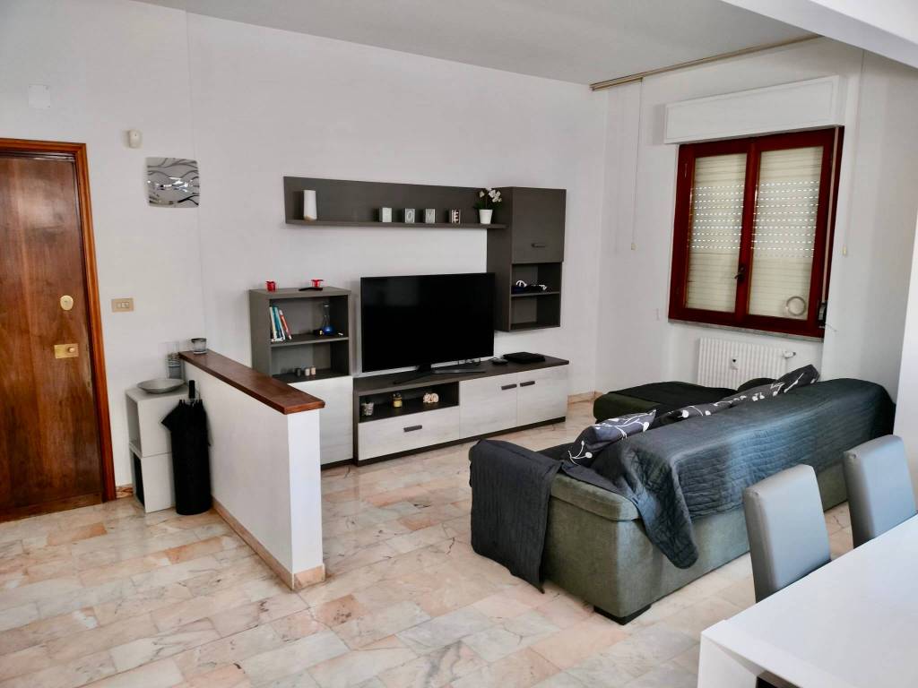 appartamento in vendita a Genova in zona Sestri Ponente
