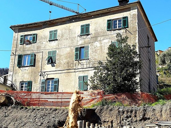 appartamento in vendita a Genova in zona Acquasanta
