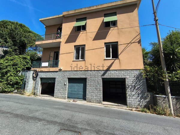 appartamento in vendita a Genova in zona Rivarolo