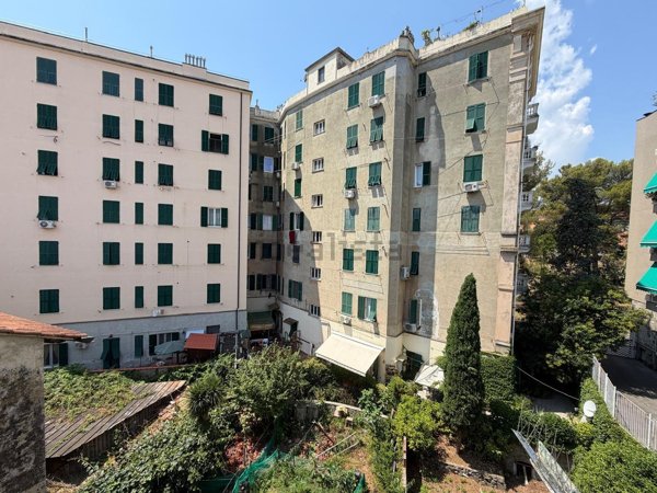 appartamento in vendita a Genova in zona Pegli