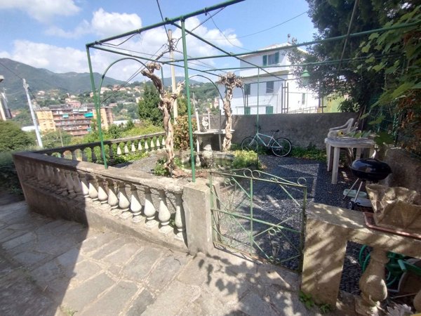appartamento in vendita a Genova in zona Bolzaneto