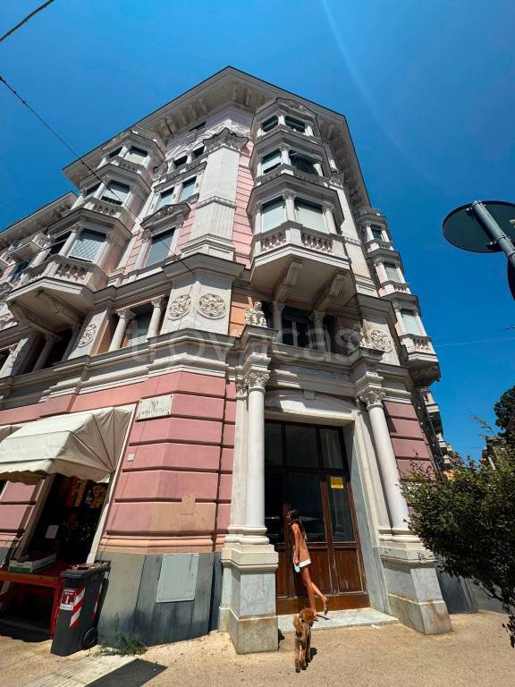 appartamento in vendita a Genova in zona Pegli