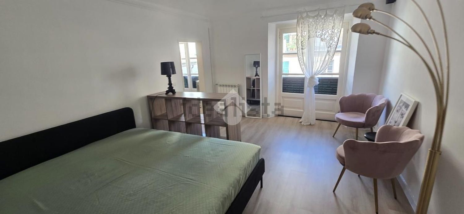 appartamento in vendita a Genova in zona Sottoripa / Maddalena / Molo