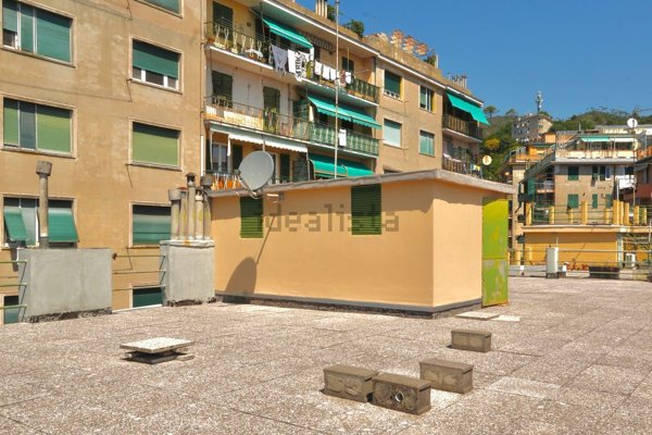 appartamento in vendita a Genova in zona Pegli