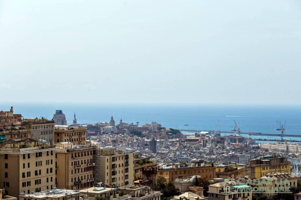 appartamento in vendita a Genova in zona Oregina
