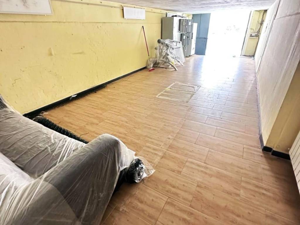 locale di sgombero in vendita a Genova