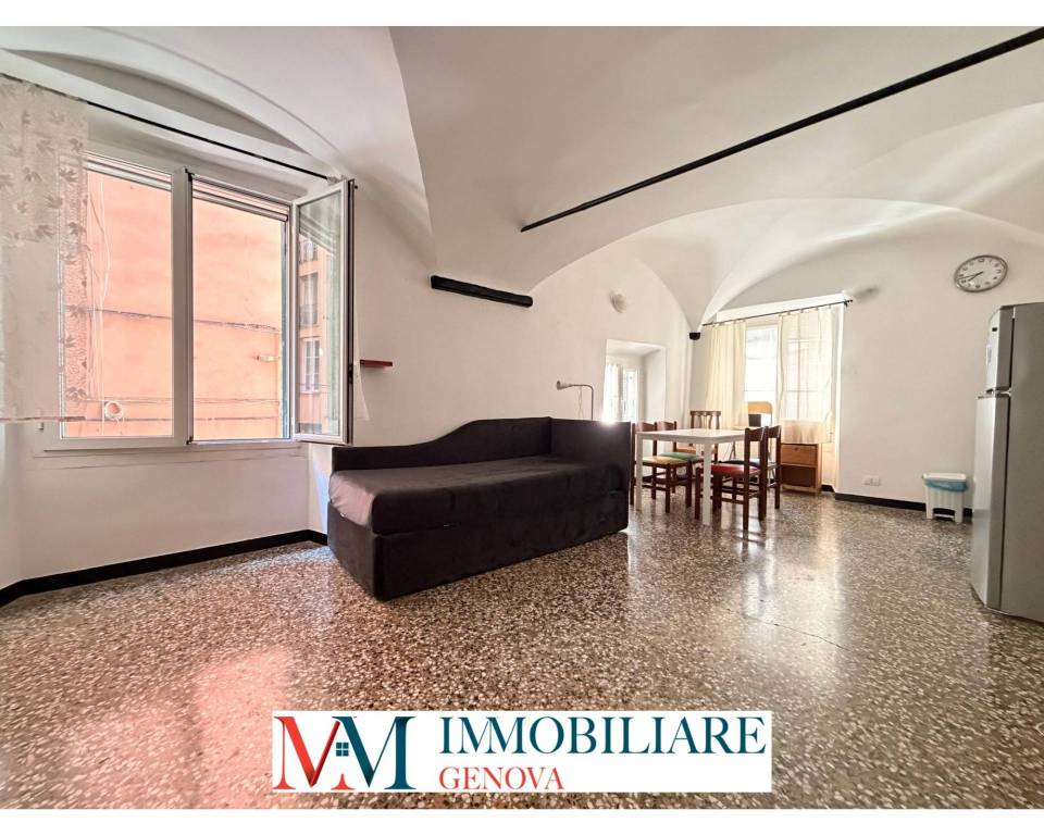 appartamento in vendita a Genova in zona Sottoripa / Maddalena / Molo