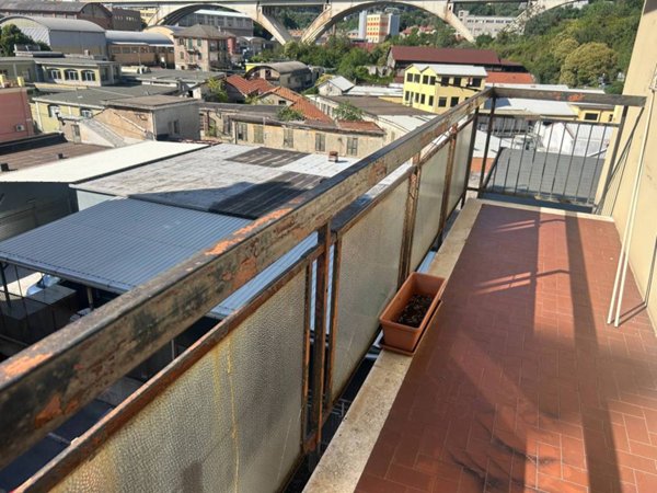 appartamento in vendita a Genova in zona Sestri Ponente