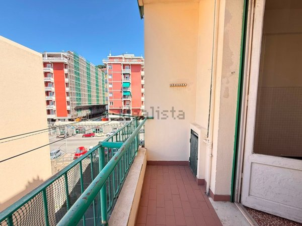 appartamento in vendita a Genova in zona Voltri