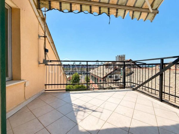 appartamento in vendita a Genova in zona Palmaro / Pra'