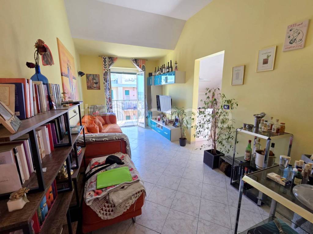 appartamento in vendita a Genova in zona Palmaro / Pra'