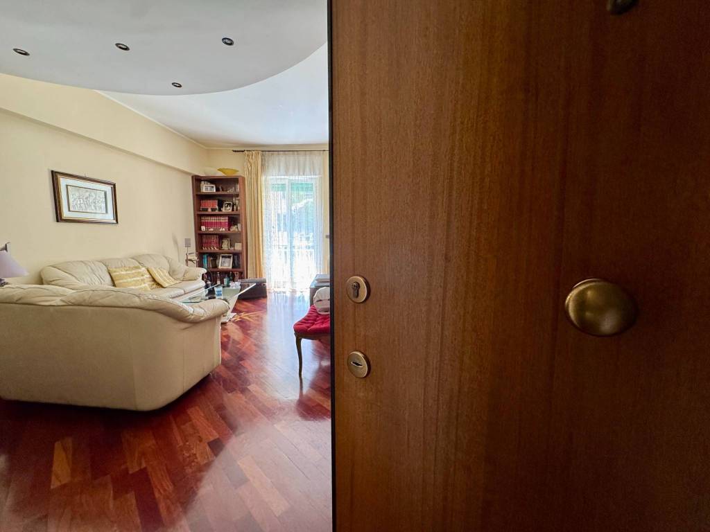 appartamento in vendita a Genova in zona Quezzi
