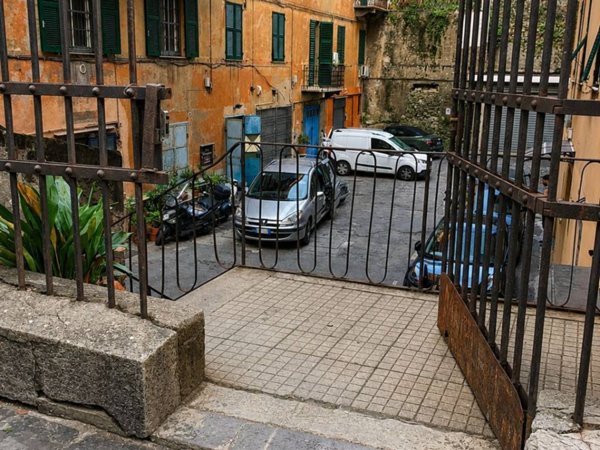 locale di sgombero in vendita a Genova
