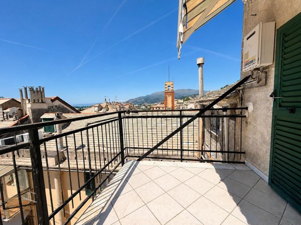 appartamento in vendita a Genova in zona Palmaro / Pra'