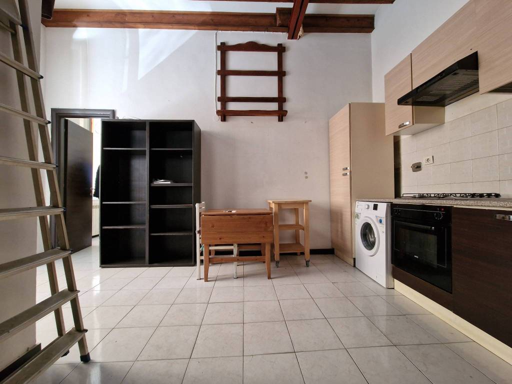 appartamento in vendita a Genova in zona Foce