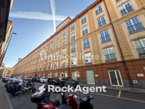 ufficio in vendita a Genova in zona Sampierdarena