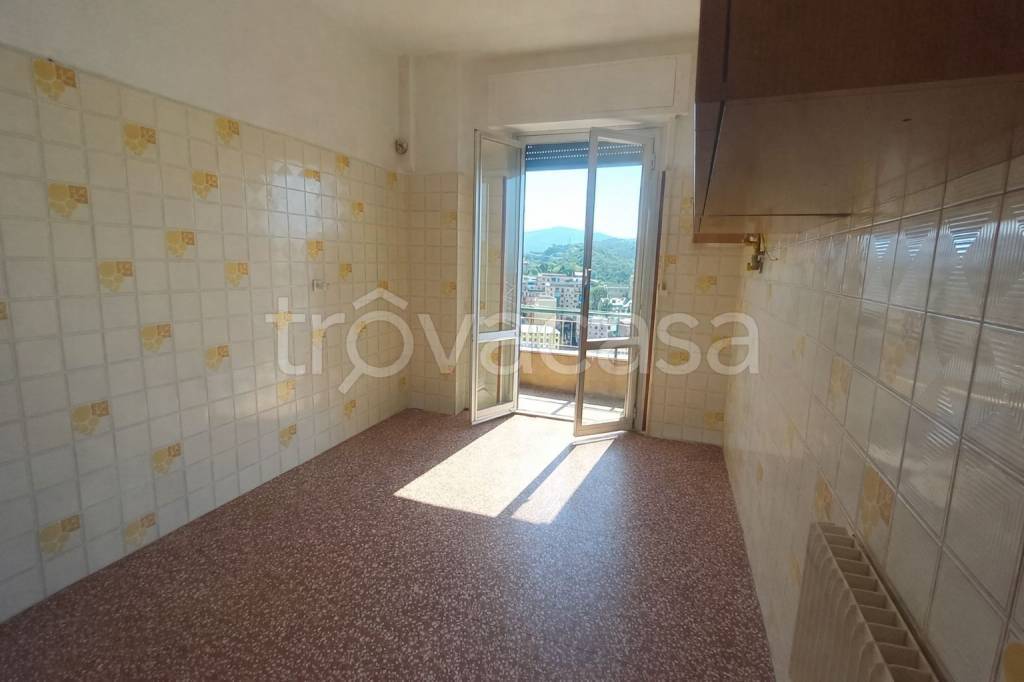 appartamento in vendita a Genova in zona Sestri Ponente