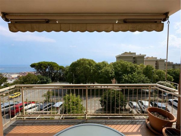 appartamento in vendita a Genova in zona Voltri