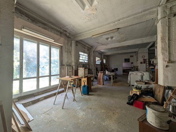 locale di sgombero in vendita a Genova in zona San Teodoro