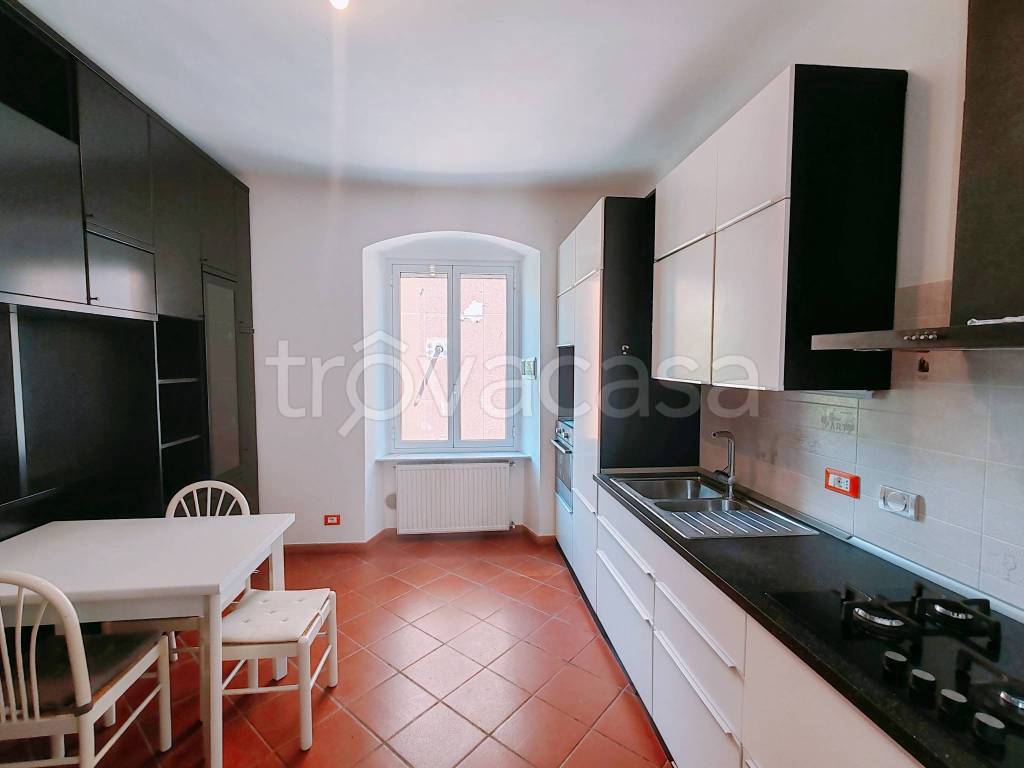 appartamento in vendita a Genova in zona Rivarolo