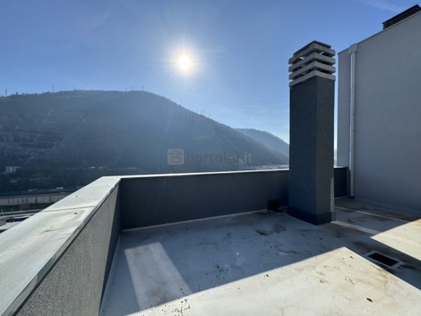 appartamento in vendita a Genova in zona Molassana