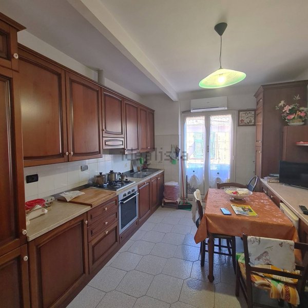 appartamento in vendita a Genova in zona Sampierdarena