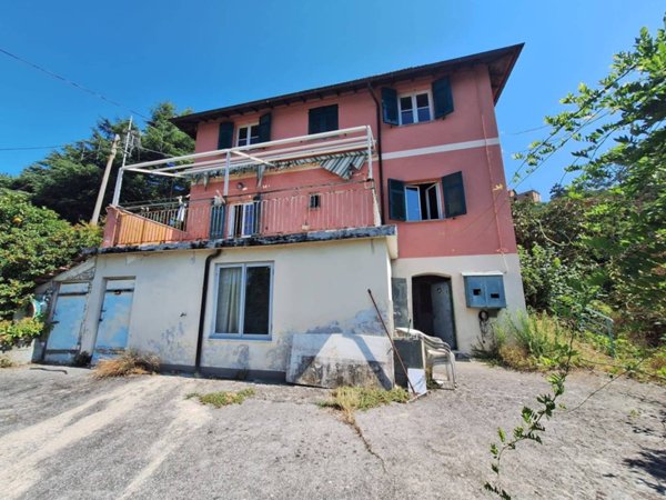 casa indipendente in vendita a Genova in zona Bolzaneto