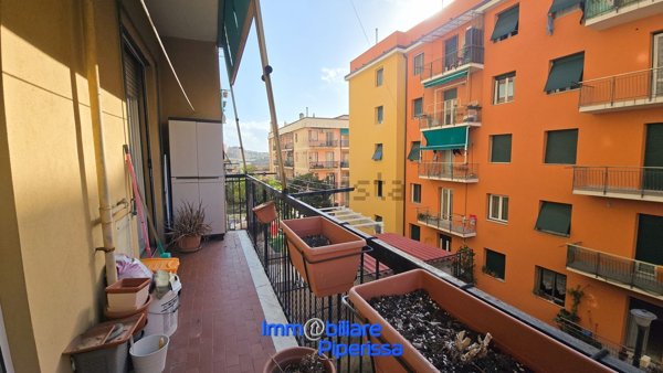 appartamento in vendita a Genova in zona Staglieno