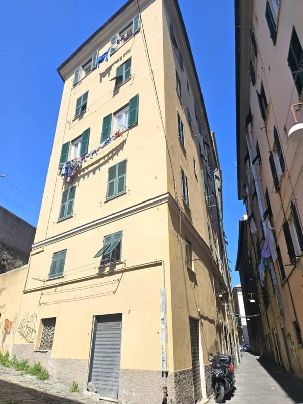 locale commerciale in vendita a Genova in zona DiNegro