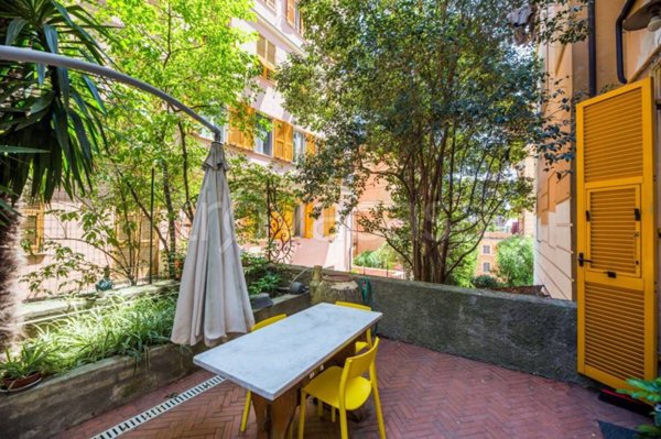 appartamento in vendita a Genova in zona Castelletto