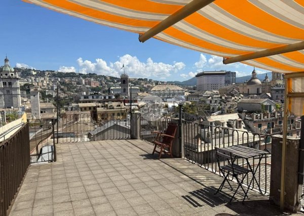 appartamento in vendita a Genova in zona Sottoripa / Maddalena / Molo