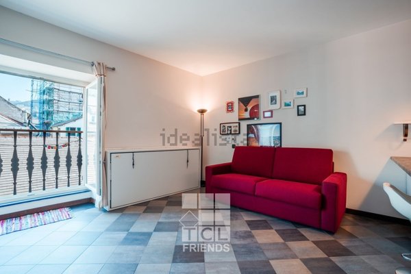 appartamento in vendita a Genova in zona Sottoripa / Maddalena / Molo