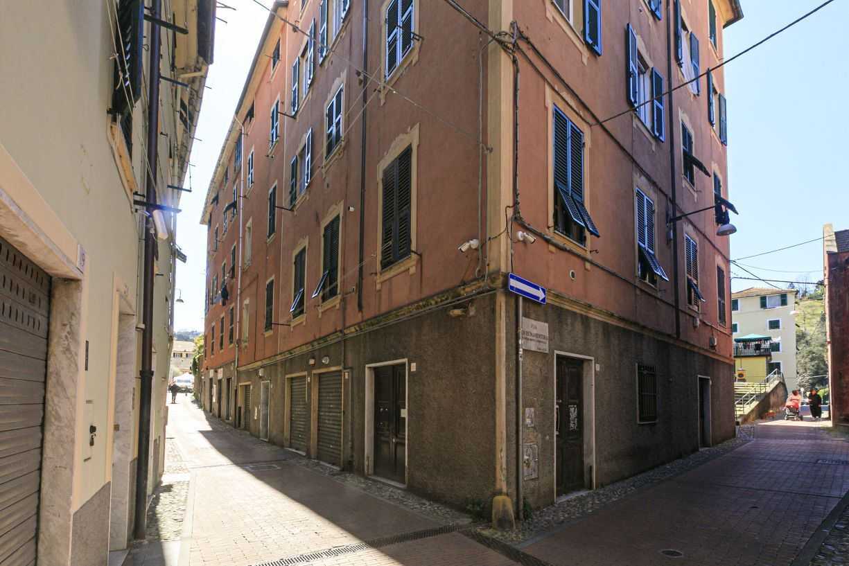 appartamento in vendita a Genova in zona Pontedecimo