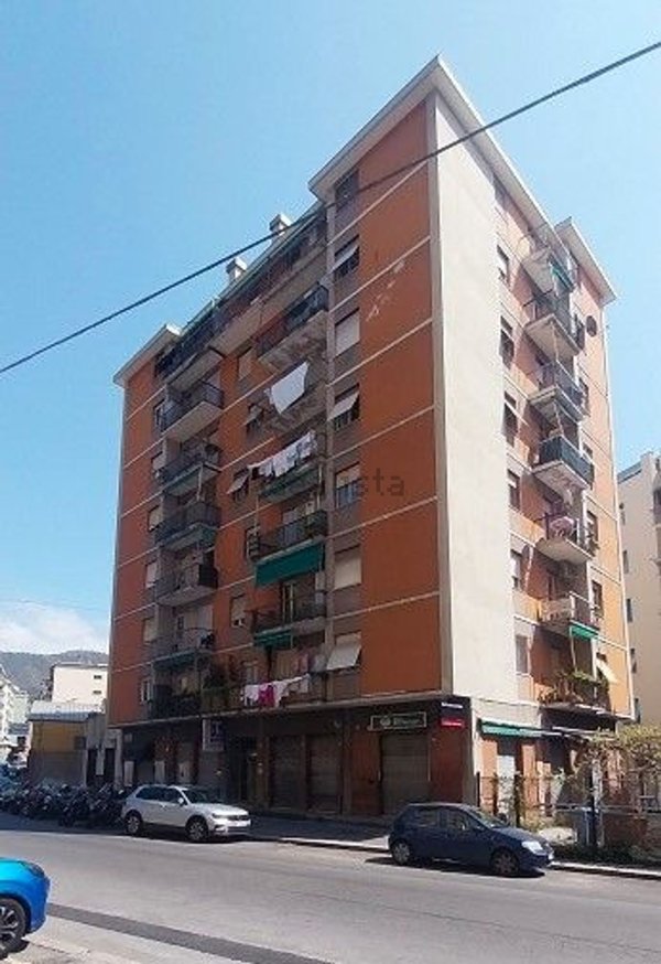 appartamento in vendita a Genova in zona Molassana