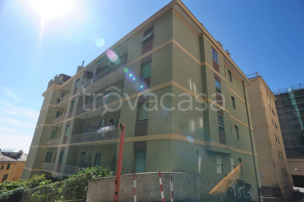 appartamento in vendita a Genova in zona Rivarolo