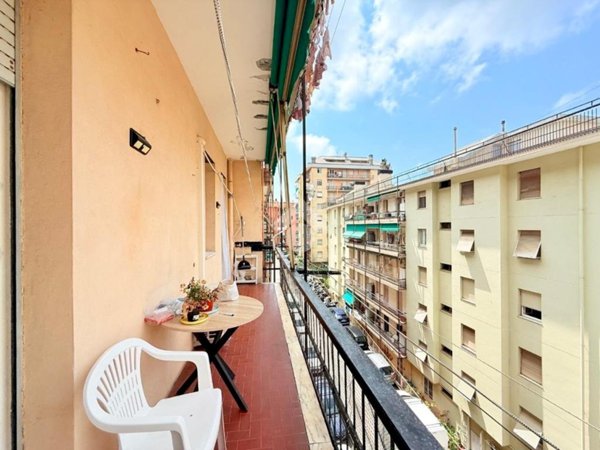 appartamento in vendita a Genova in zona Sestri Ponente